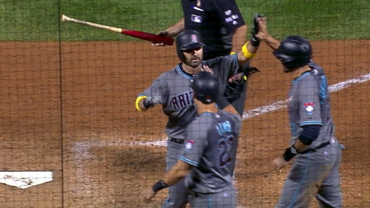 D-backs build on Wild lead, win 8th straight