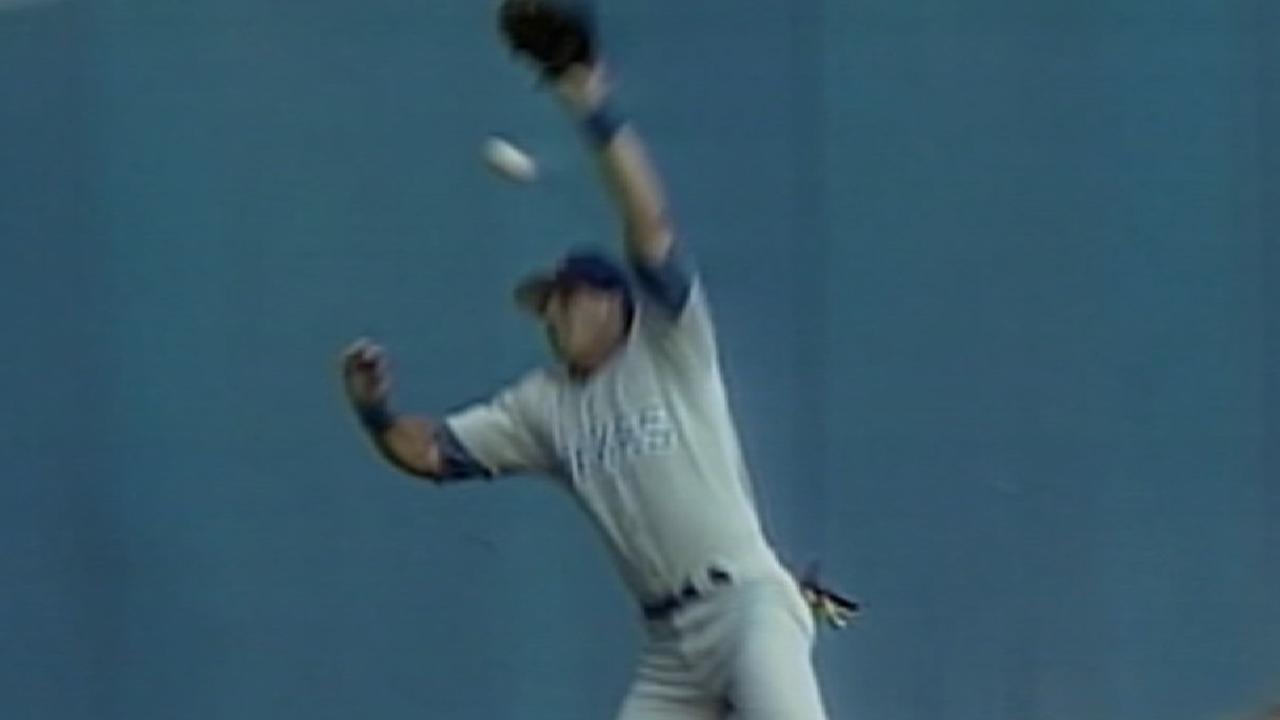 Canseco's blunder leads to homer
