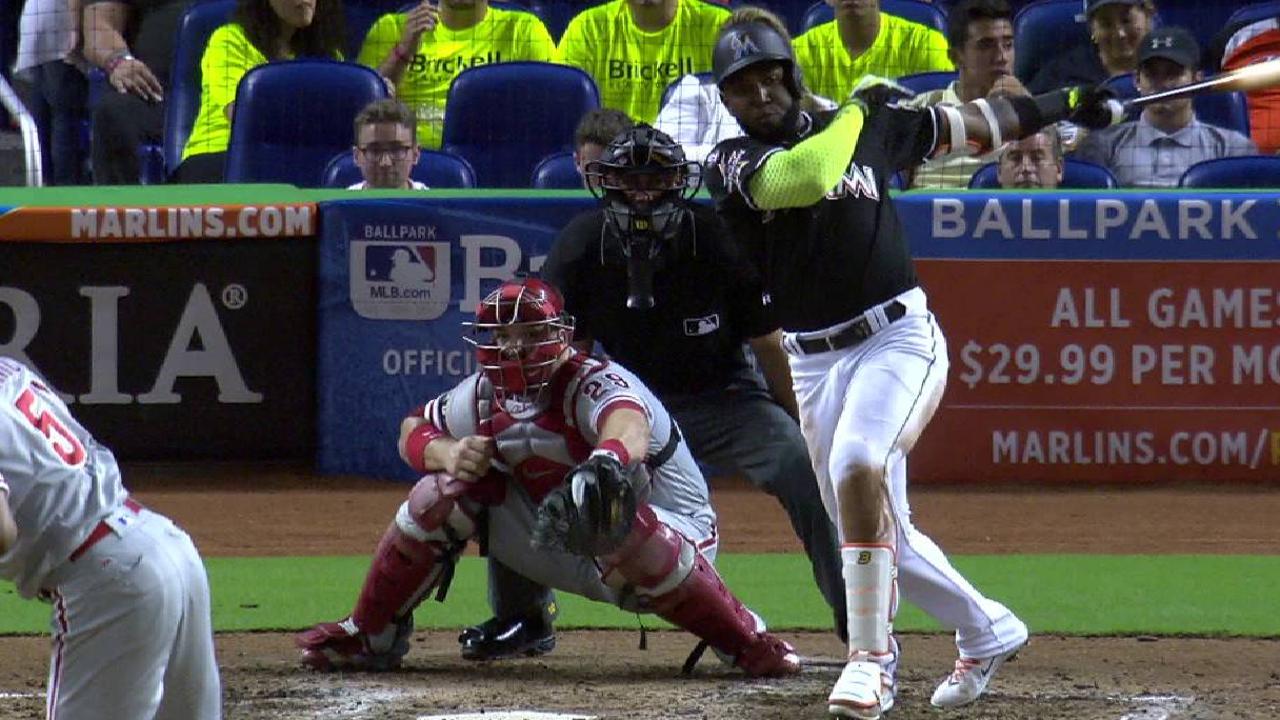 Ozuna plates Stanton on single