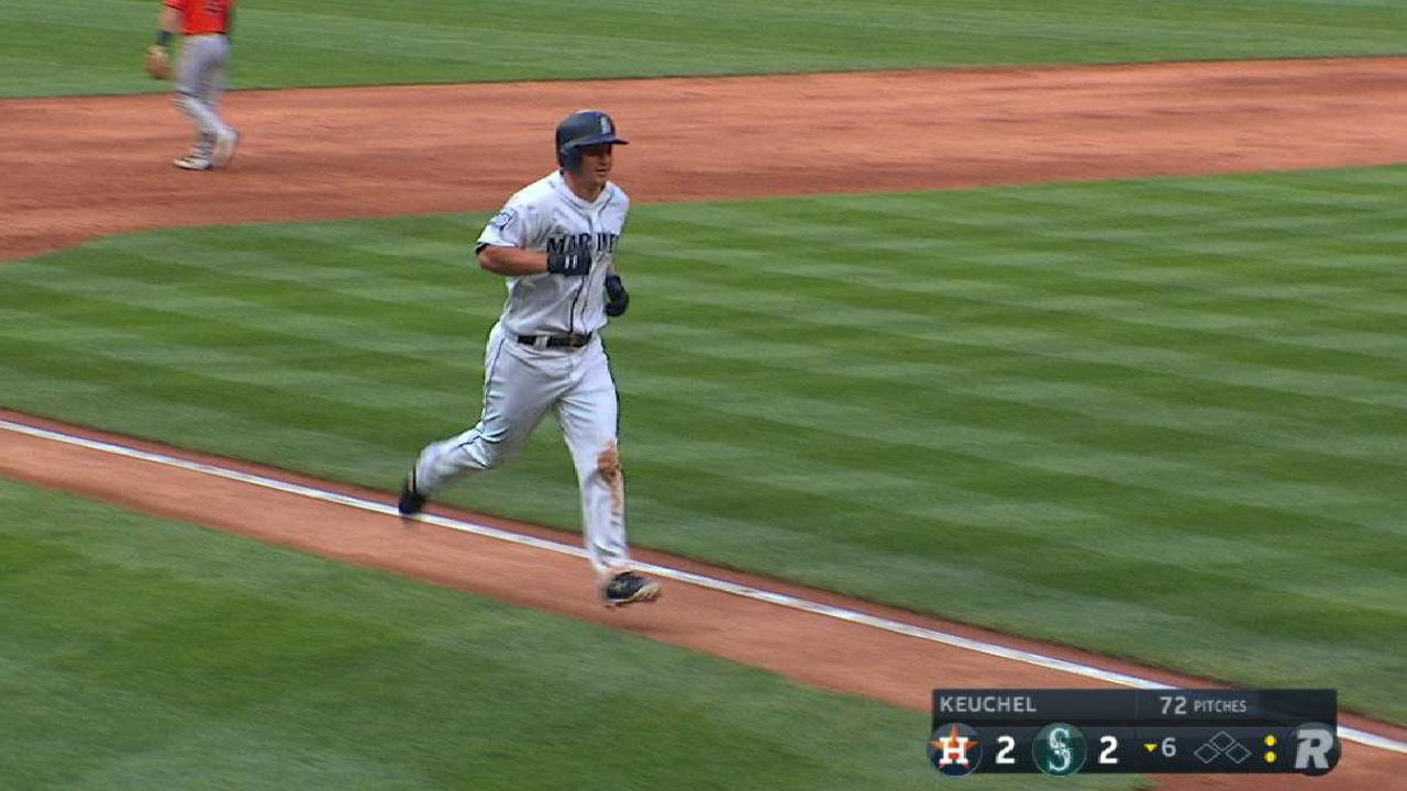Seager's solo home run