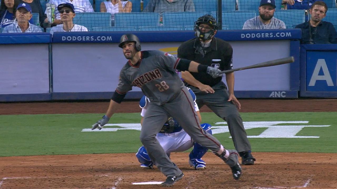 Martínez pega 4 HRs vs. Dodgers y D-backs hilan su 11ma victoria