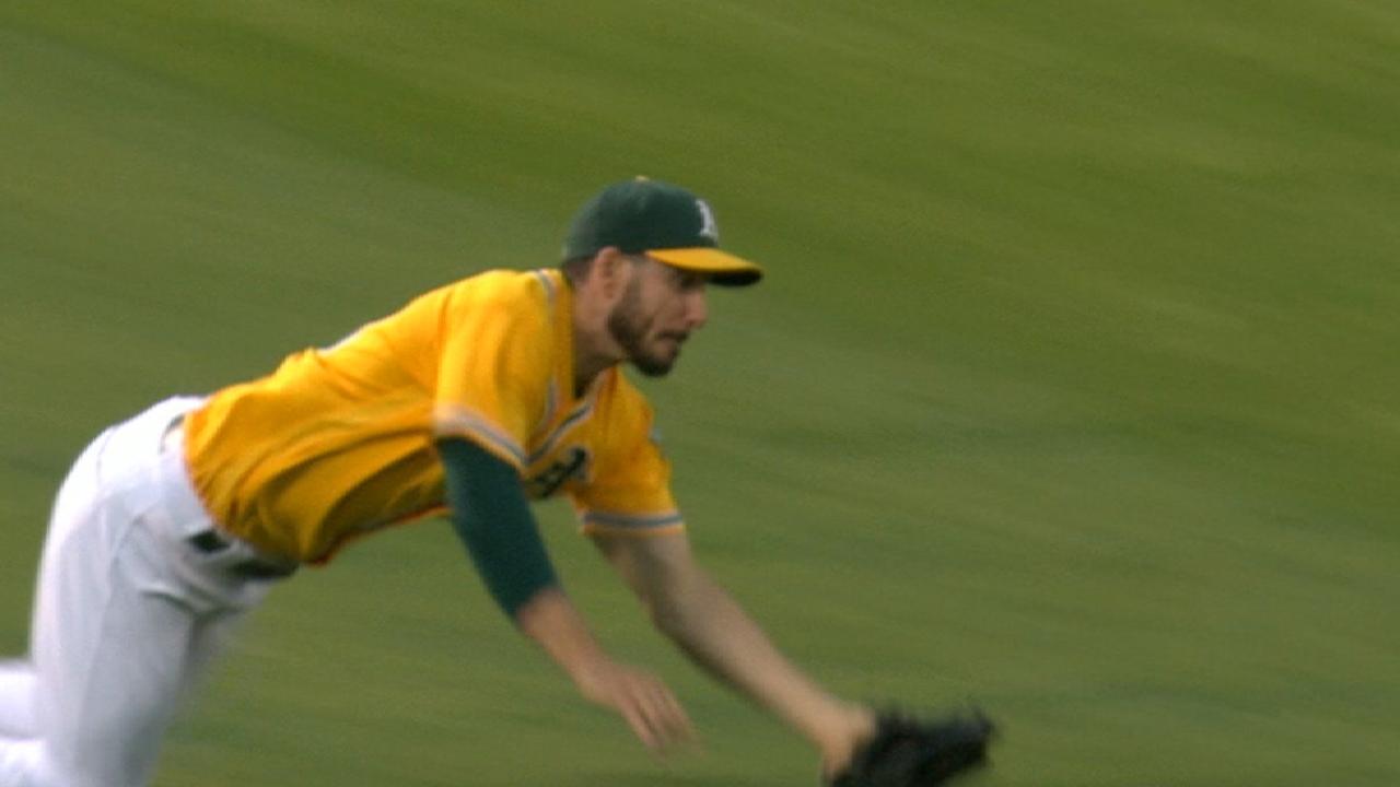 Joyce's nice diving catch