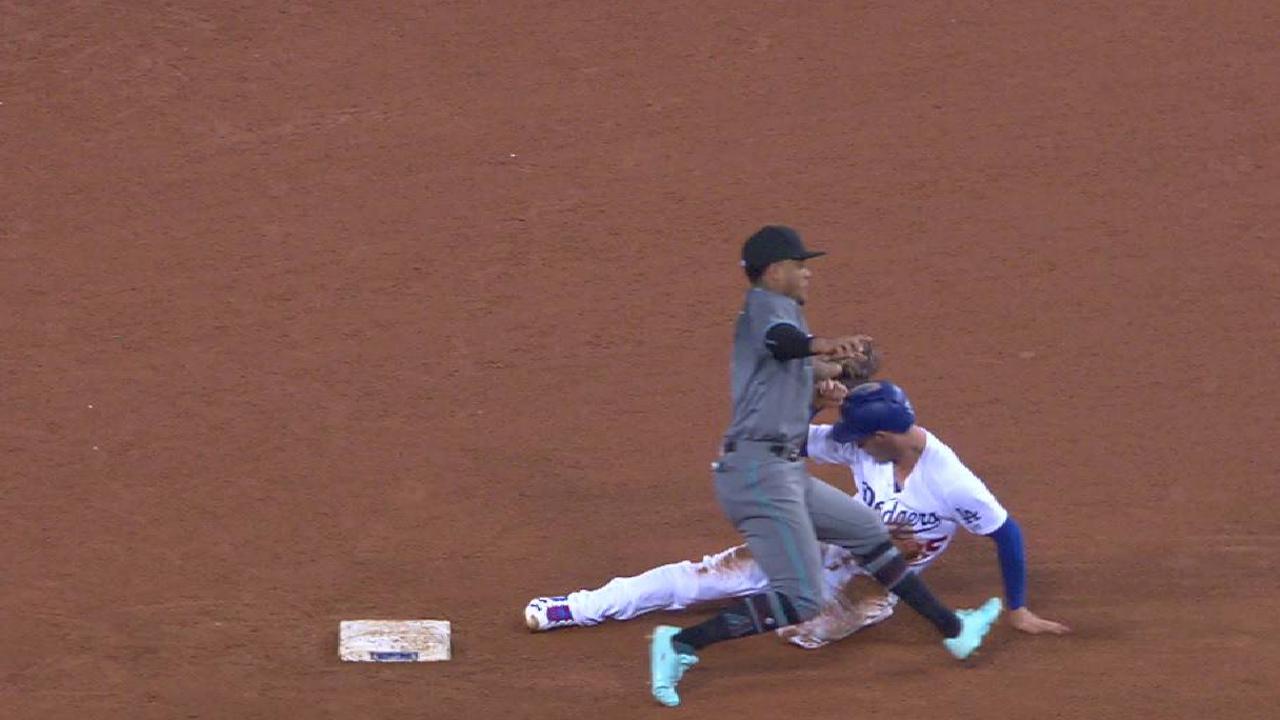 D-backs win challenge in 7th