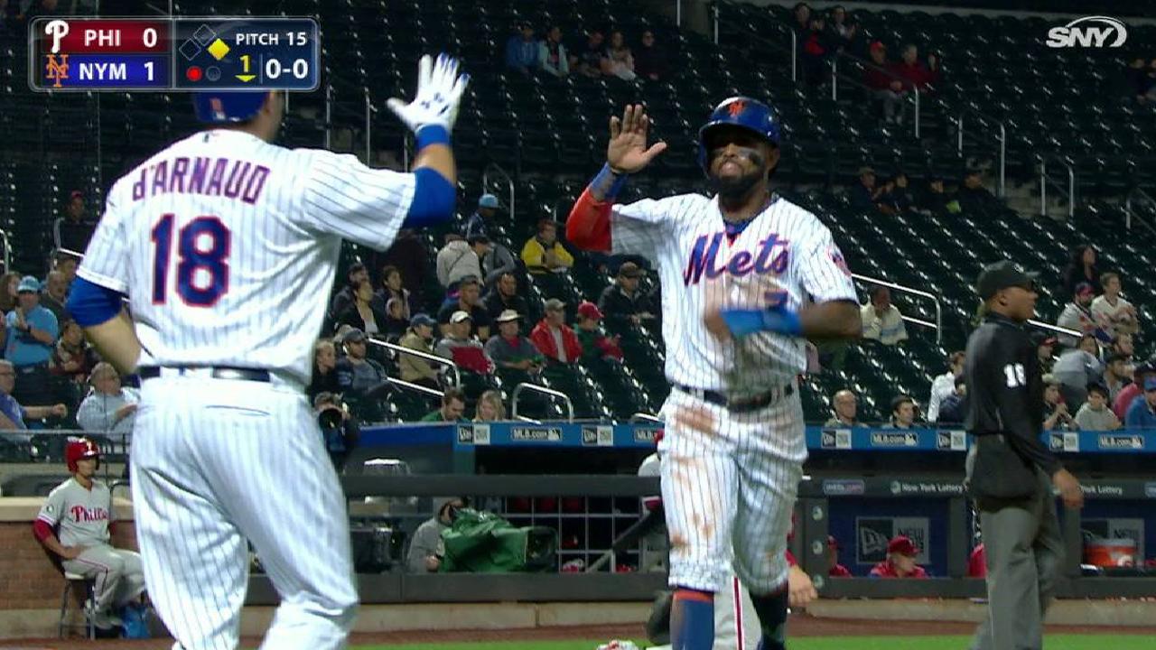 Asdrúbal, Mets ganan juego recortado por lluvia ante Filis