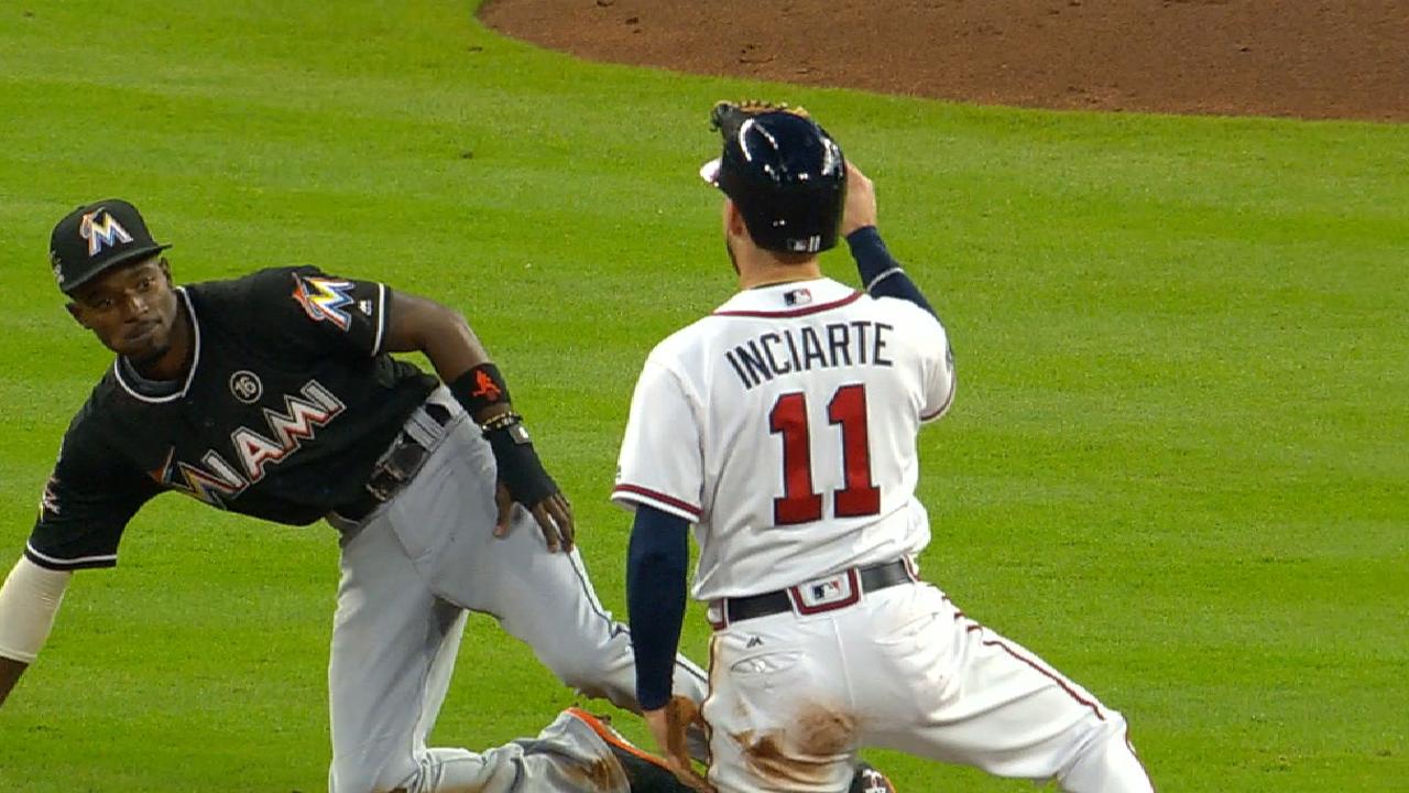 Ender Inciarte se robó una base...y un guante