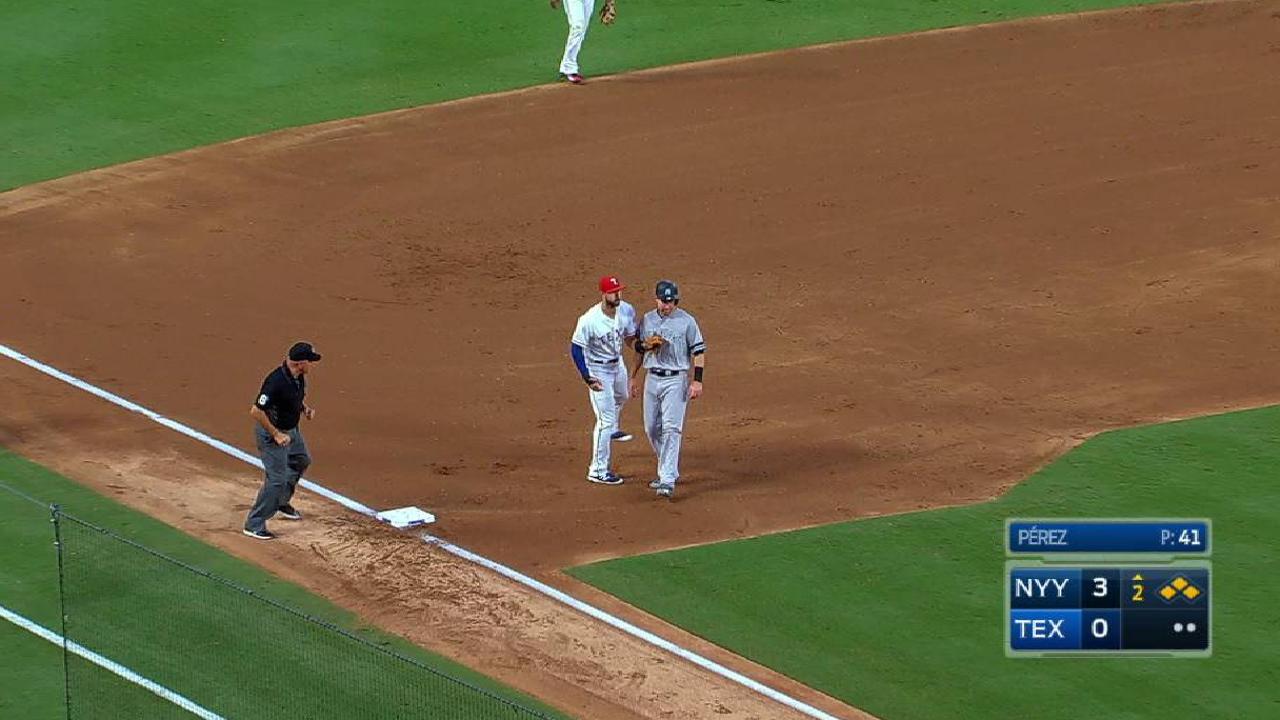 DeShields nabs Frazier at third
