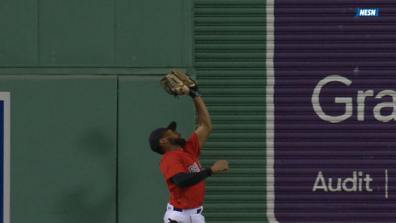 Bradley Jr.'s superb catch