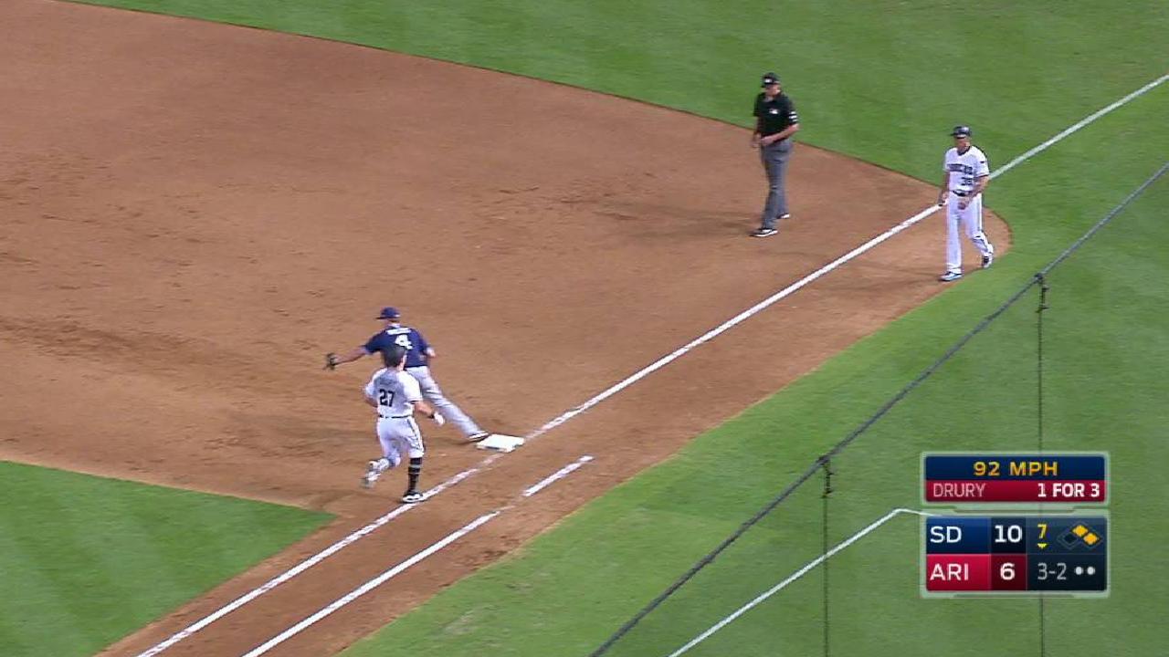Capps escapes trouble in the 7th