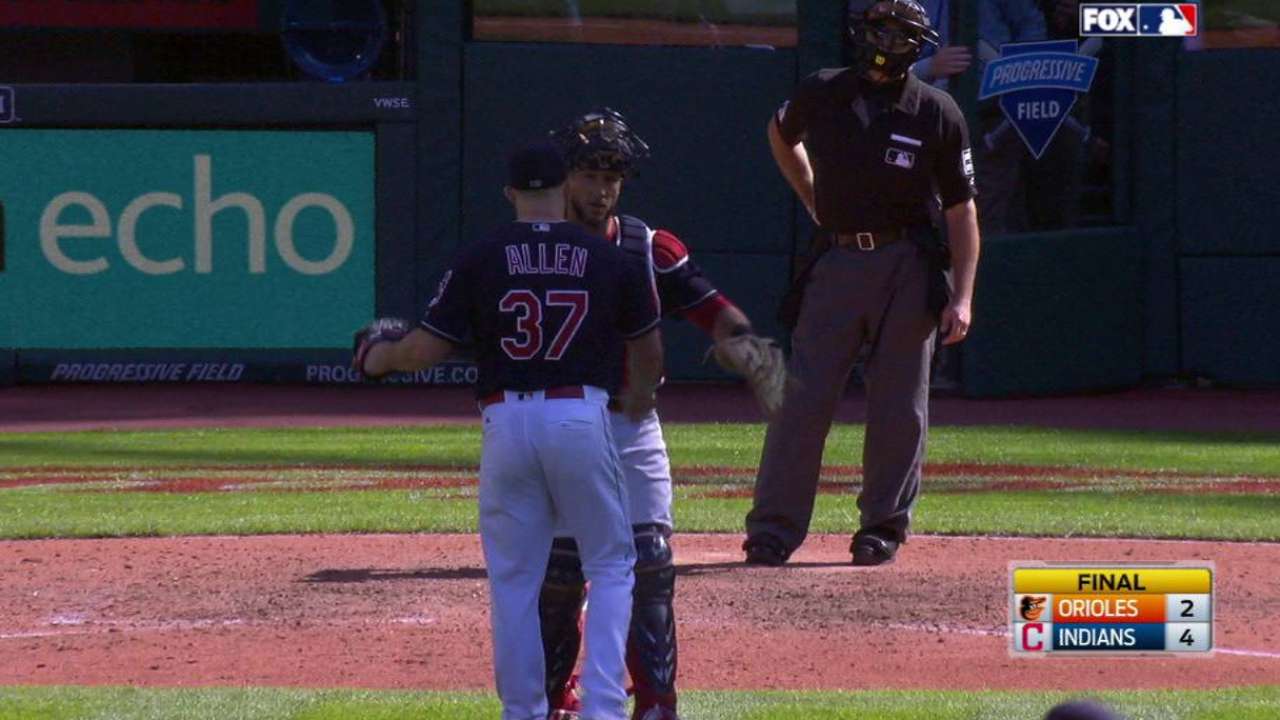 Allen records 25th save