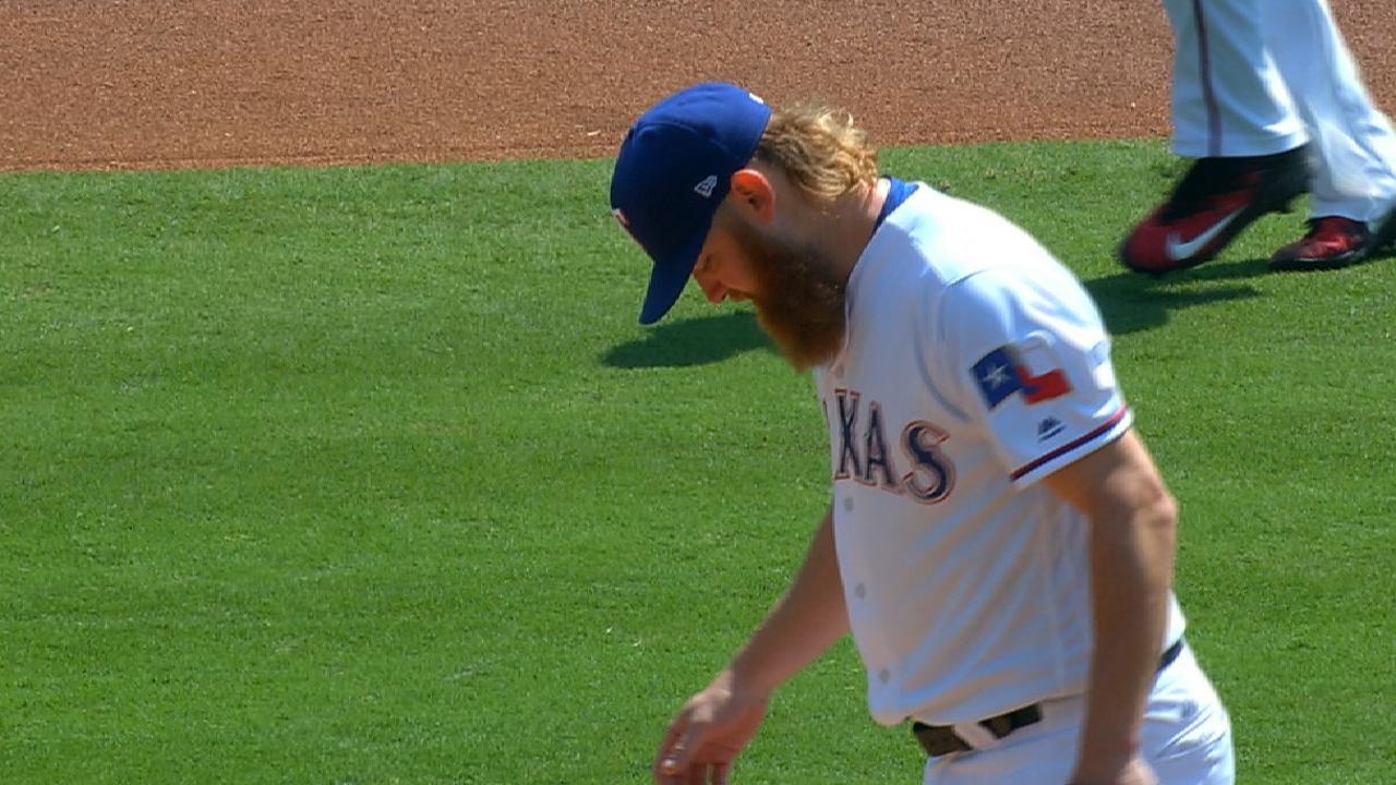 Cashner keeps cool in duel vs. Yankees