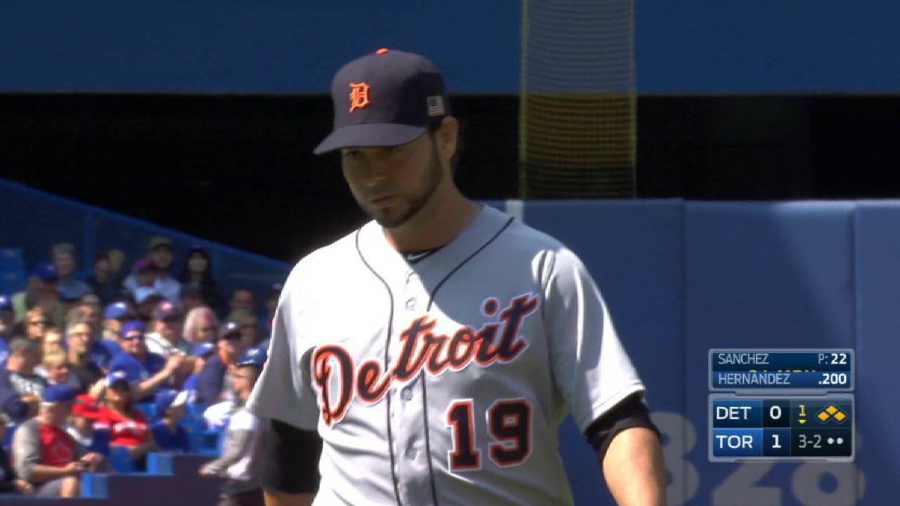 Sanchez, hurt by long ball, looks to right ship