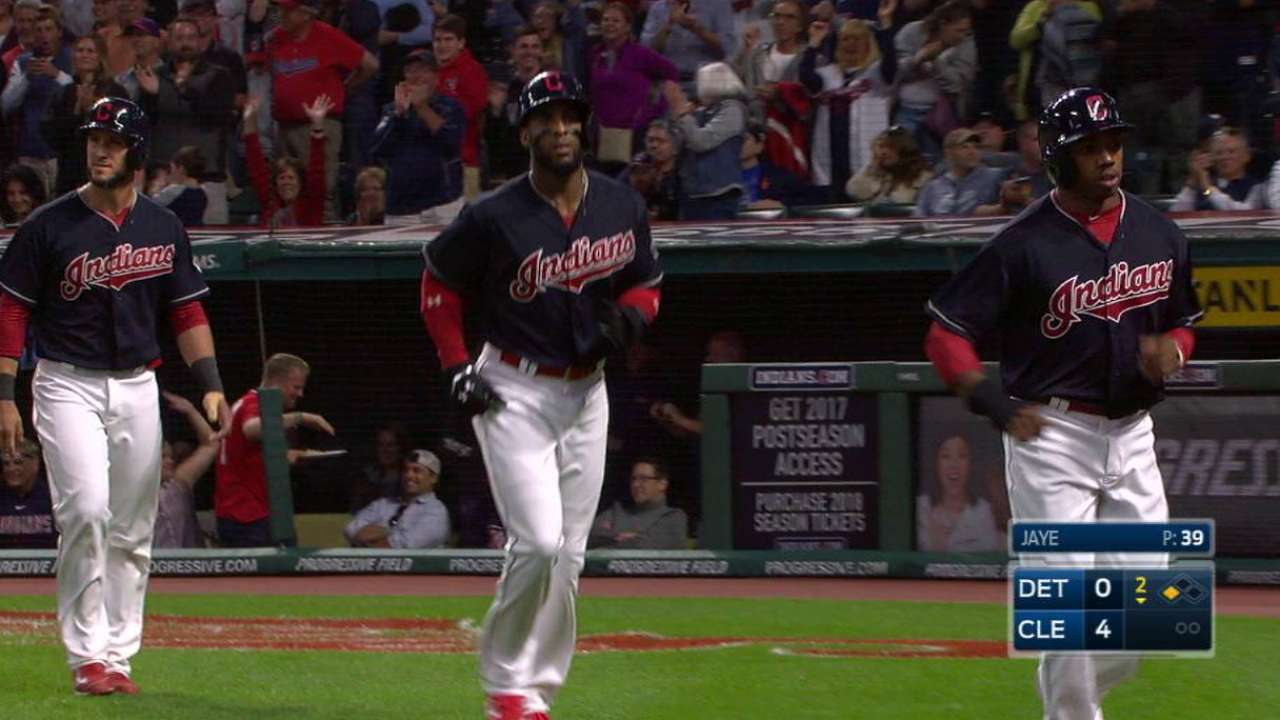 Lindor's bases-clearing triple