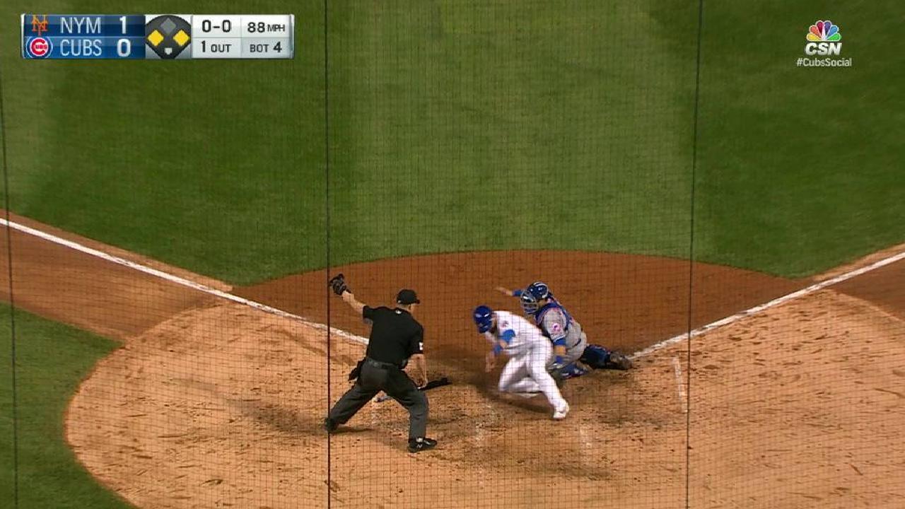 Quintana's bunt plates Schwarber