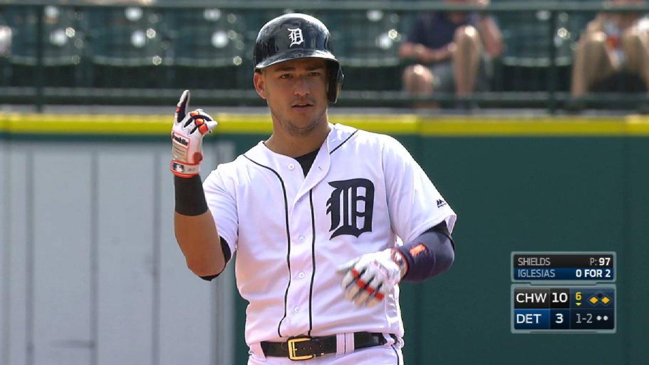 Igelsias' RBI double