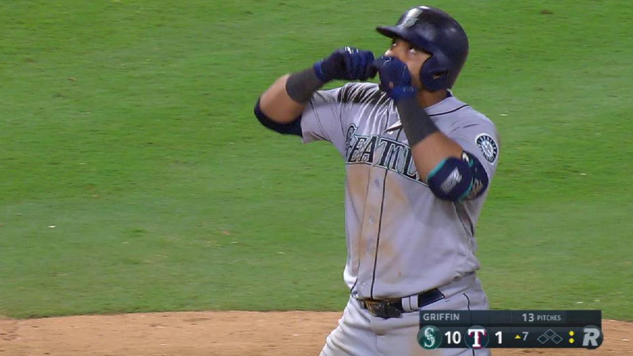 Cruz luce con el madero y los Marineros se imponen a Rangers