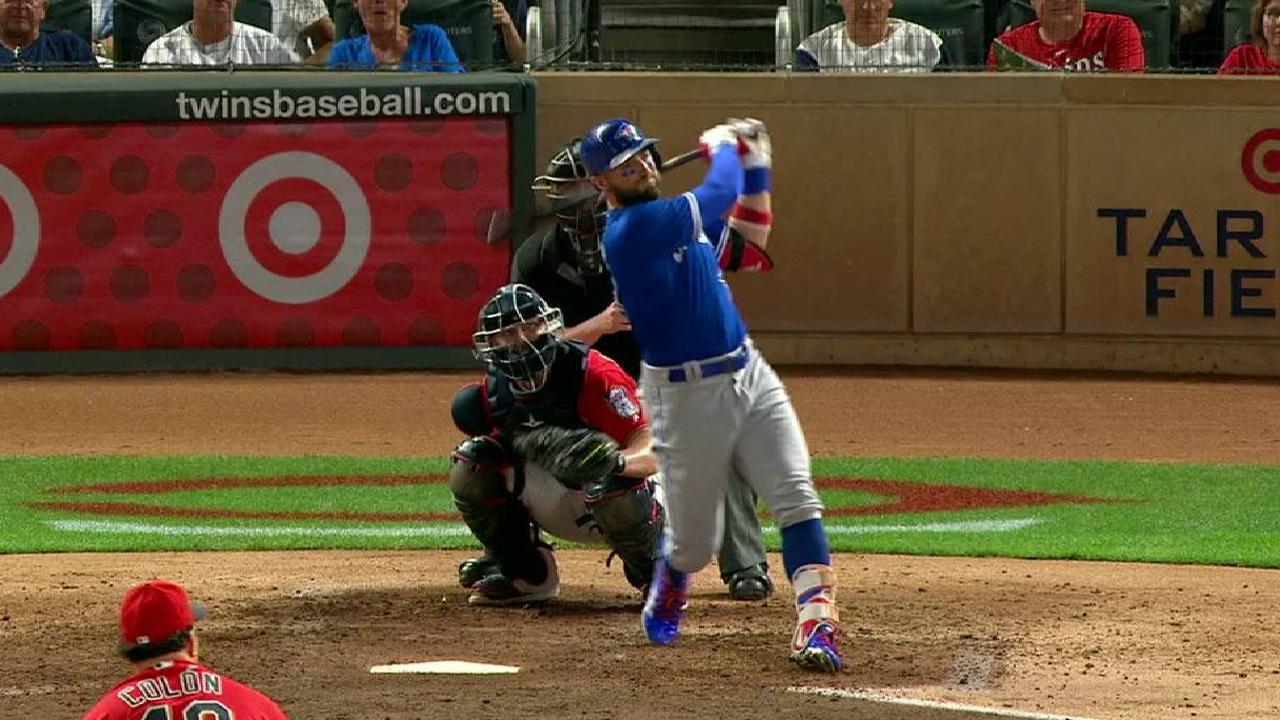 Pillar's solo homer