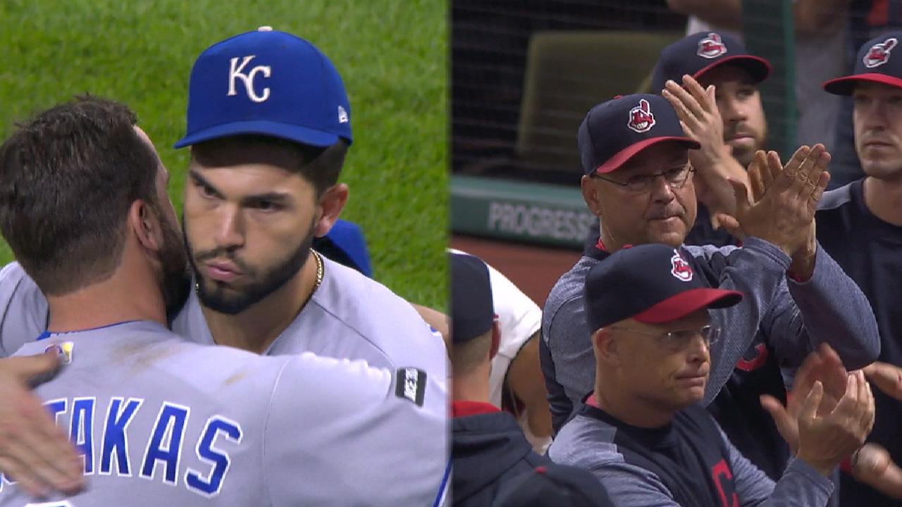Streak show over at 22! Fans, Tribe tip caps