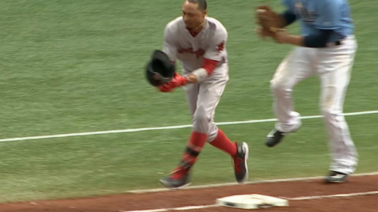 Betts, Farrell on Betts' thumb