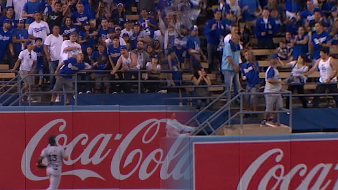 Best Fan Catch: Using your hat