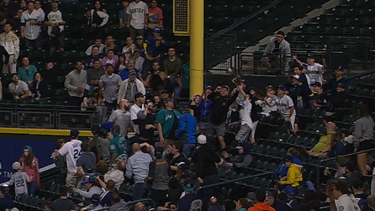 Best Fan Catch: Back row