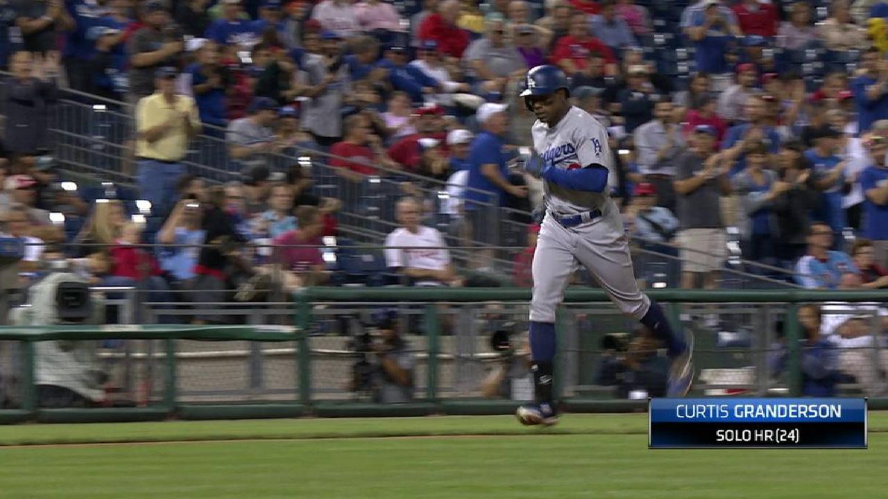 Granderson's solo big fly