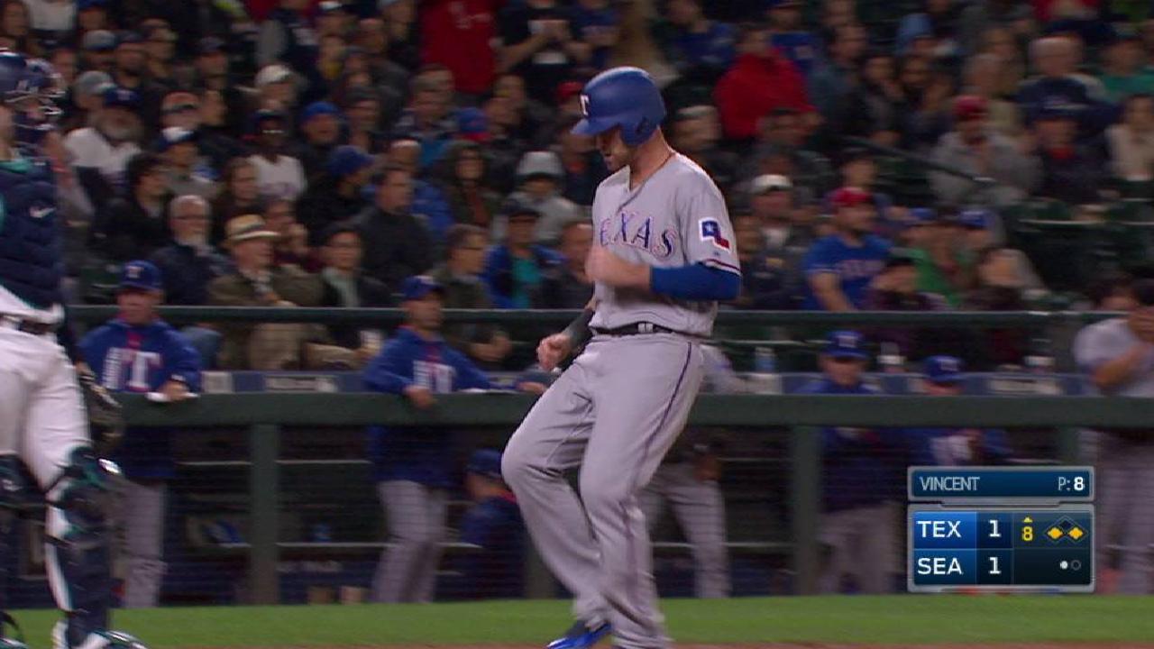 Choo's go-ahead sacrifice fly