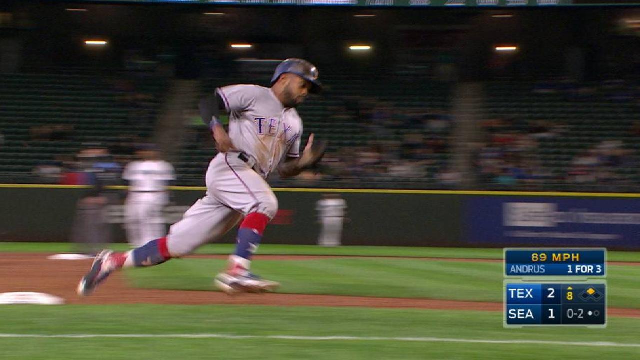Texas strikes late to sink Seattle, rise in WC