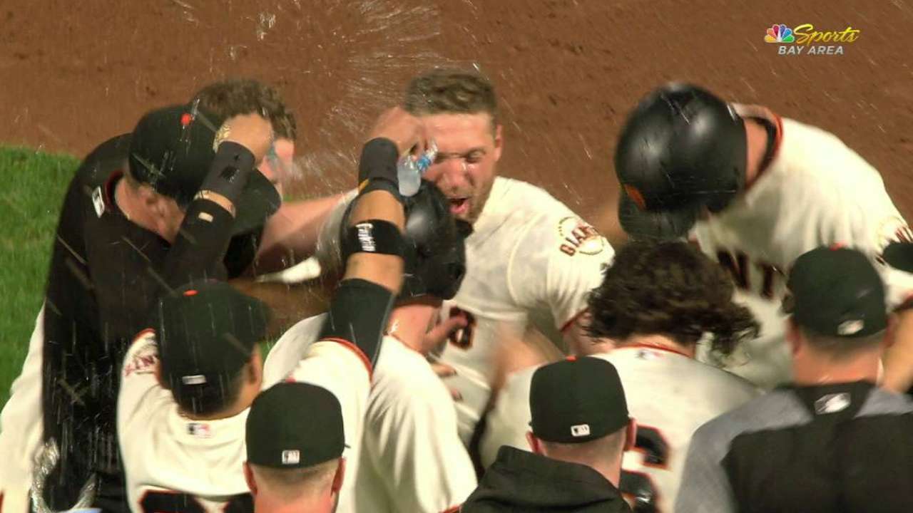 Pence, Gigantes metieron en aprietos a los Rockies