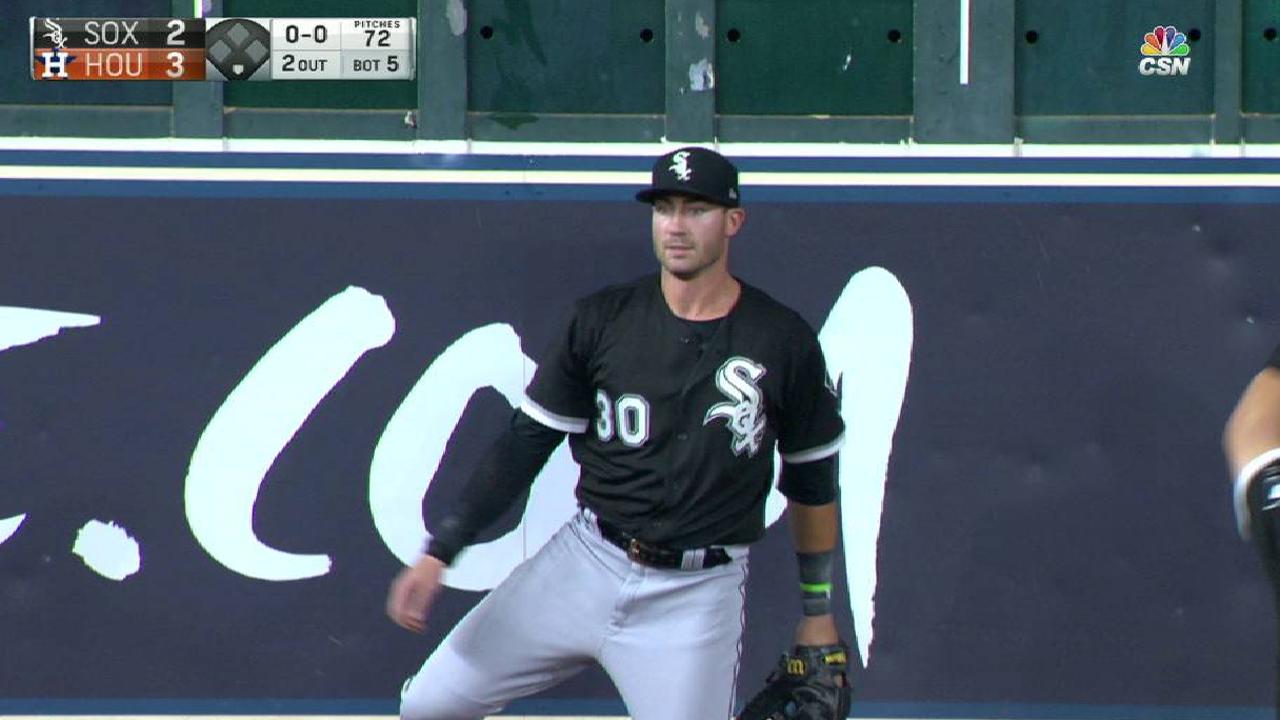 Yoan's blast not enough to slow Astros