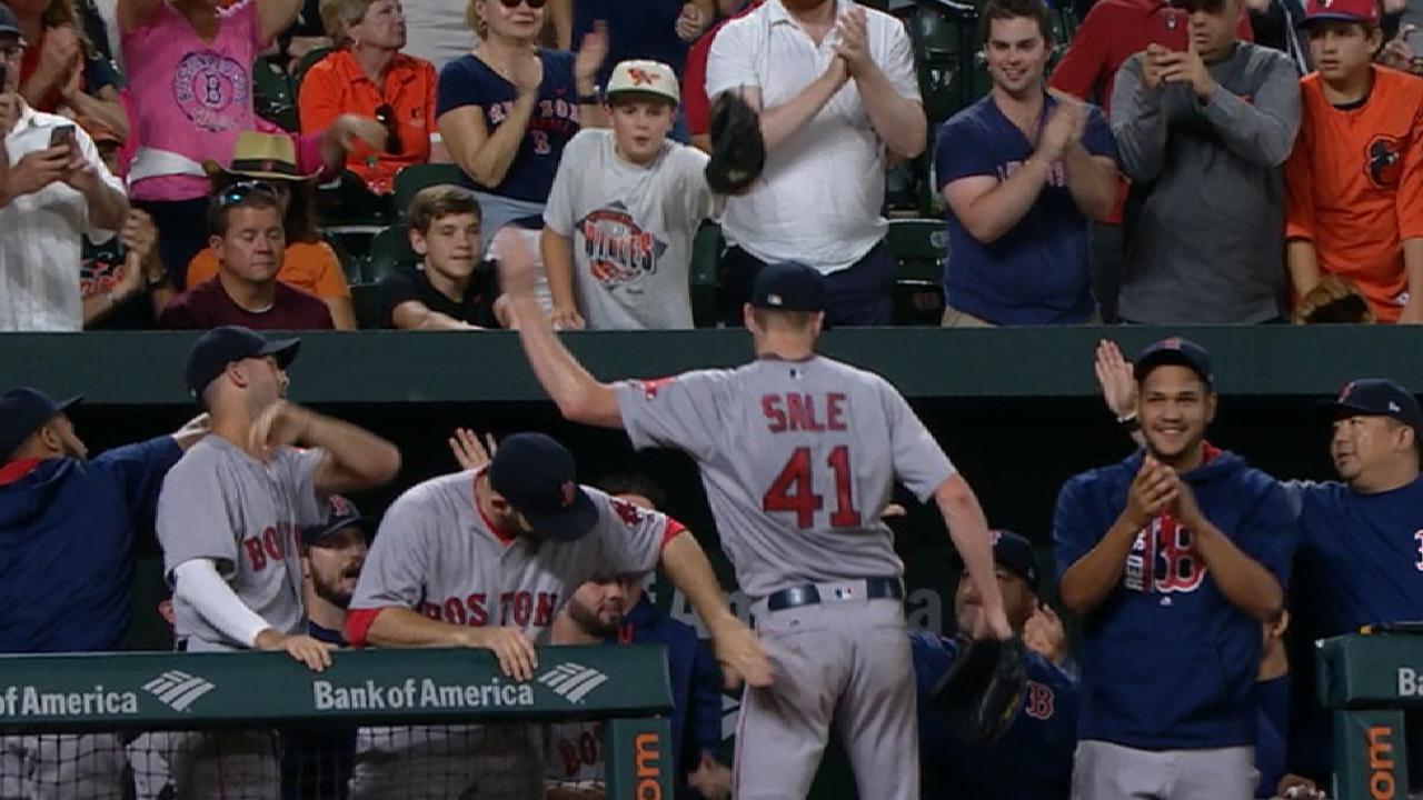 Sale brilla y Boston amarra un lugar en playoffs tras derrota de Angelinos