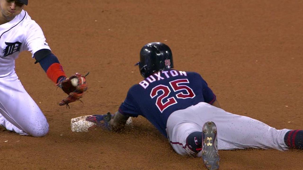Buxton's 22nd consecutive steal