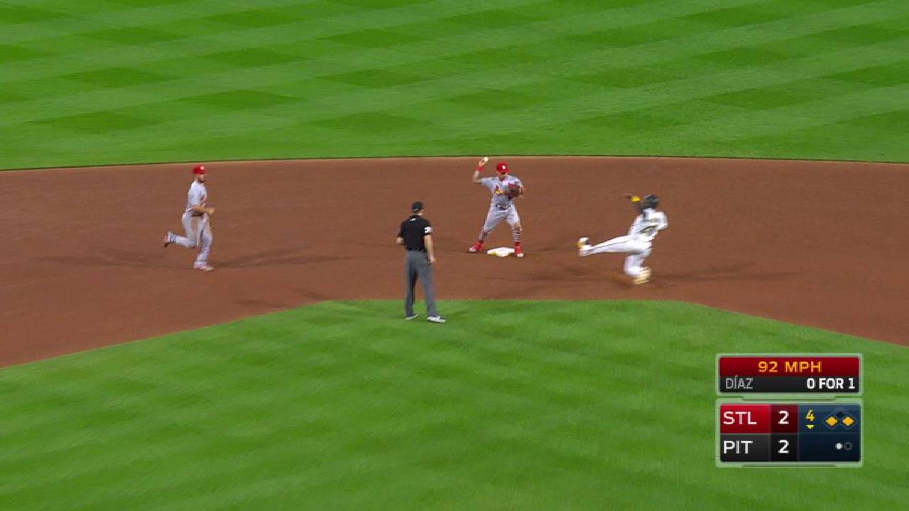 Wacha induces inning-ending DP
