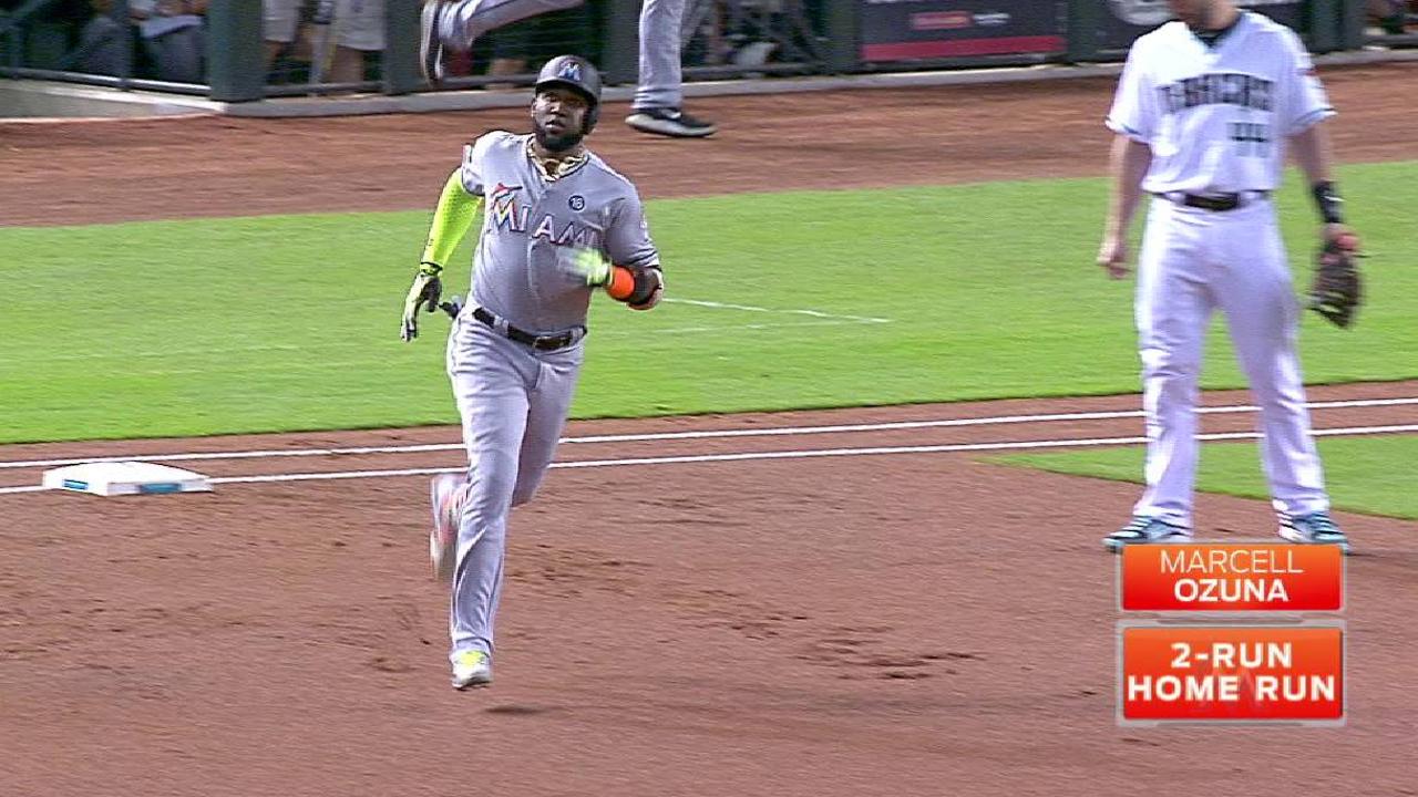 Ozuna's 35th home run