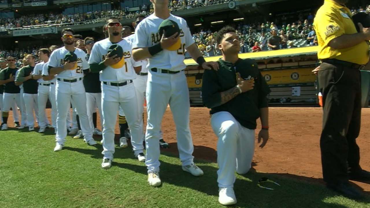 Players, managers react to Maxwell's protest