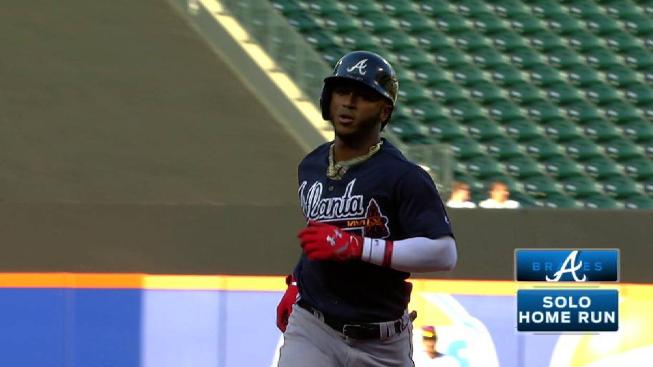 Albies' solo home run