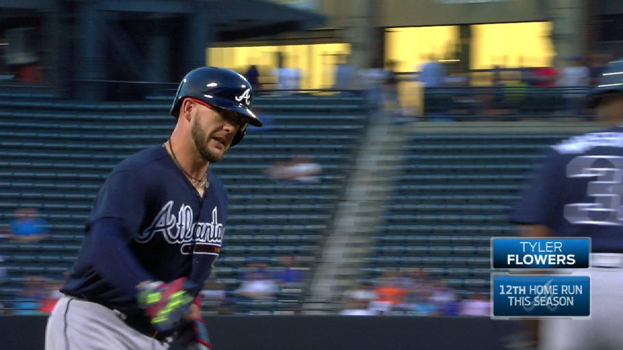 Flowers' two-run homer