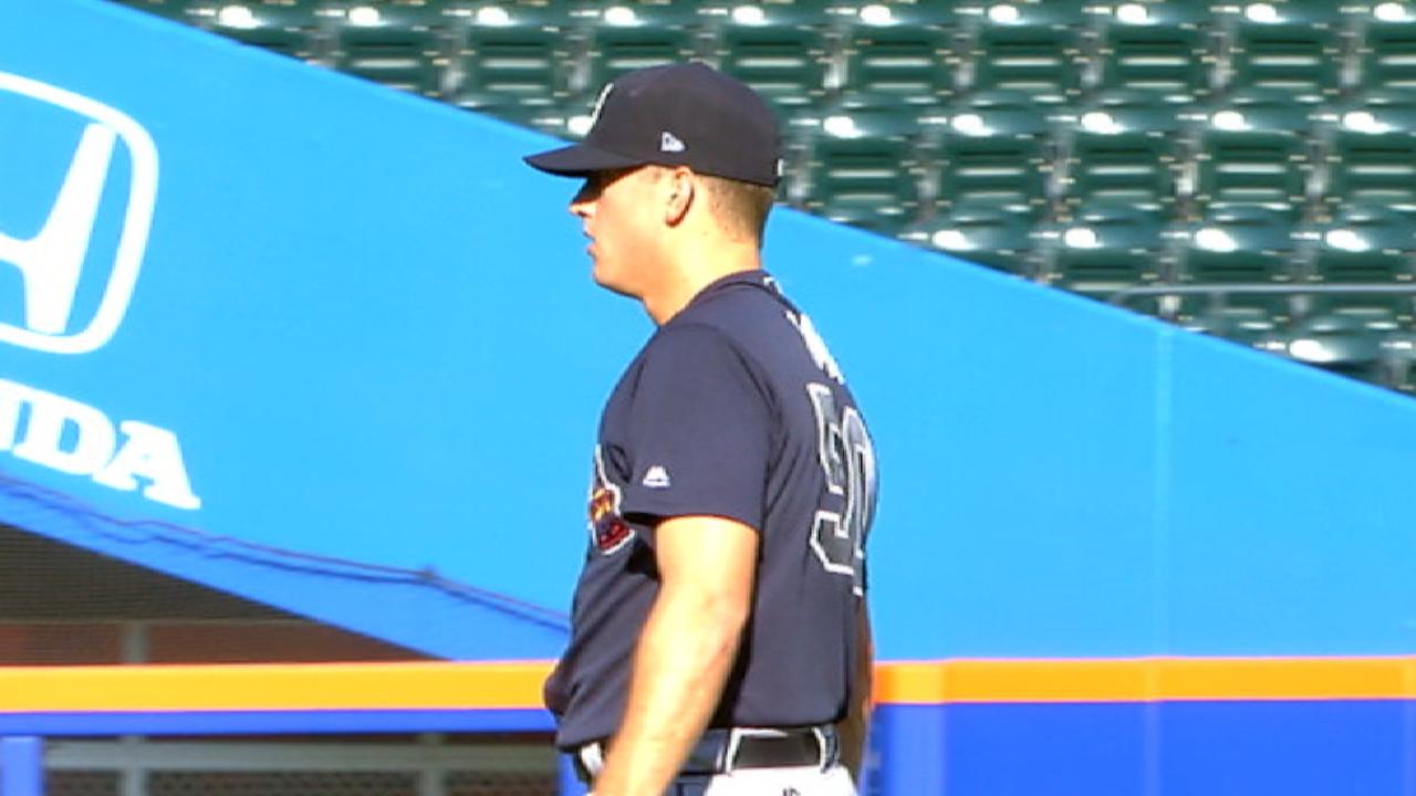 Rookies lift Braves over Mets in Game 1 of DH