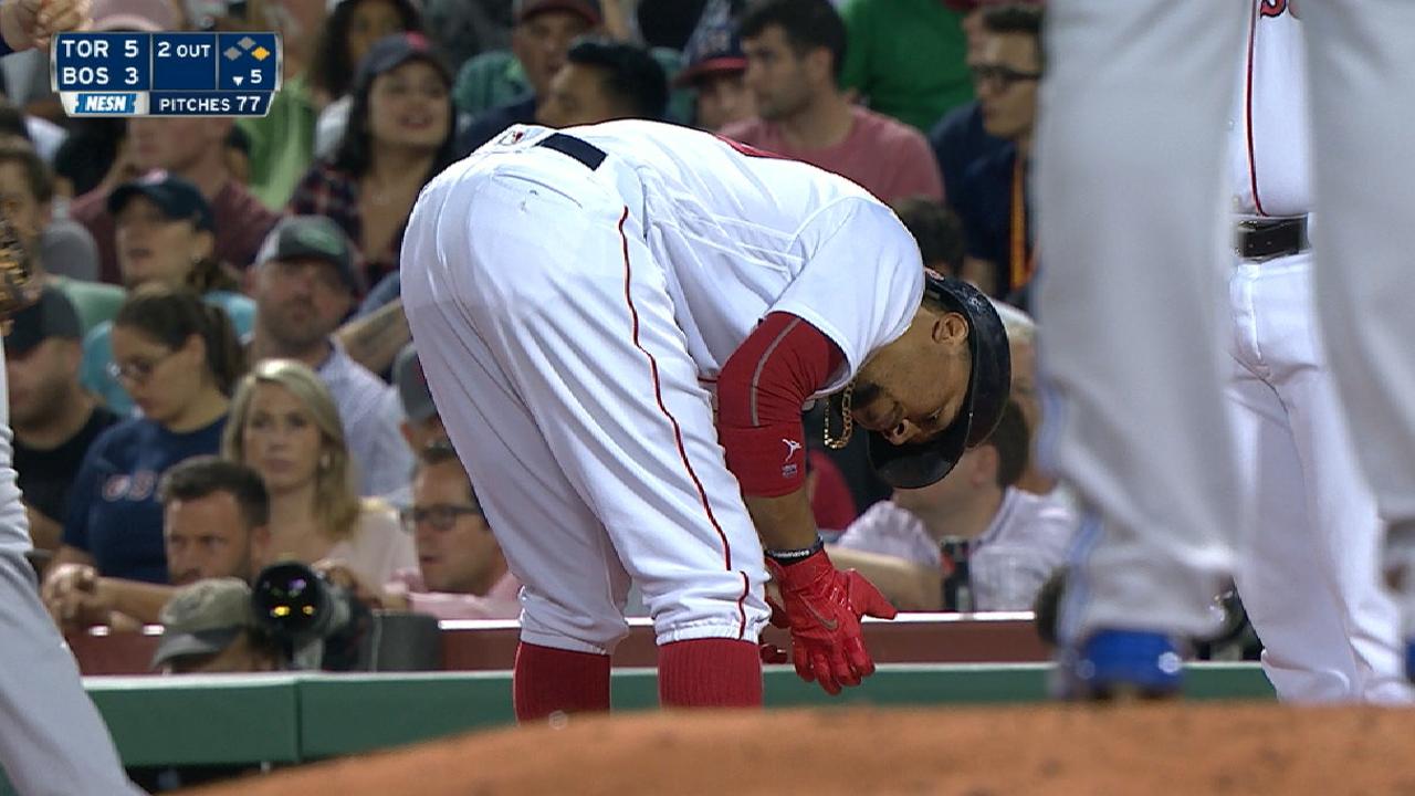 Betts not worried after exiting with wrist pain