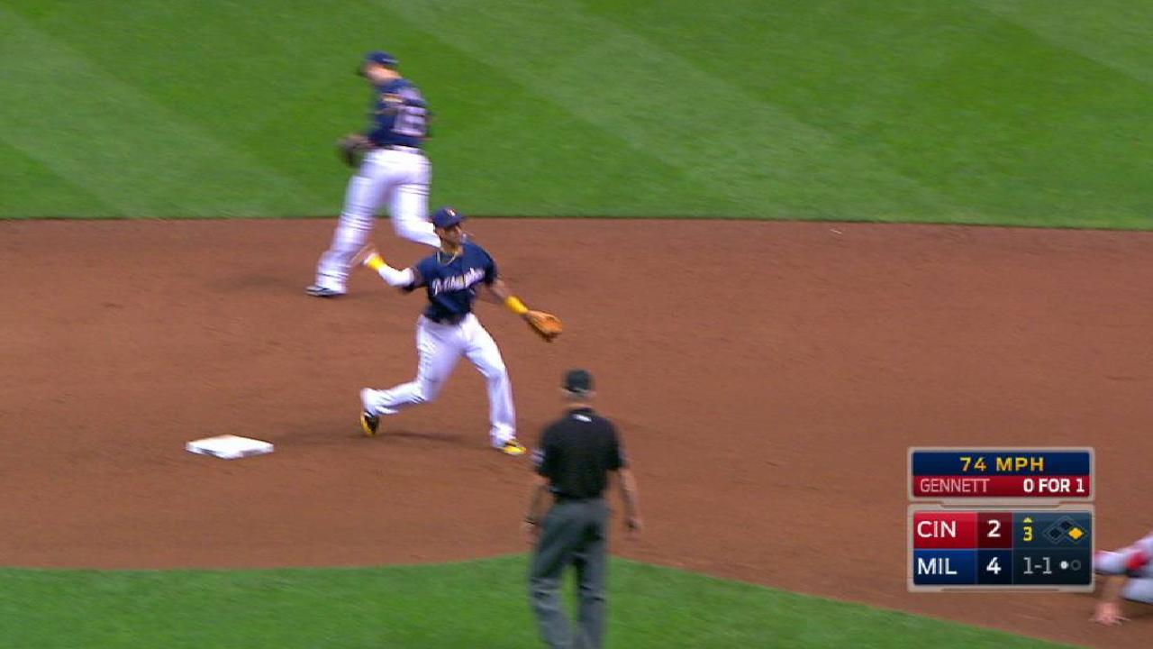 Davies starts inning-ending DP