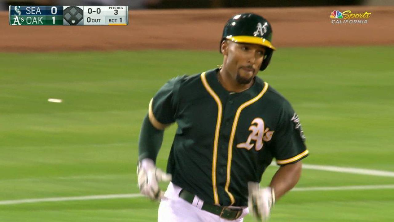 A's fall short after Semien, Davis go deep