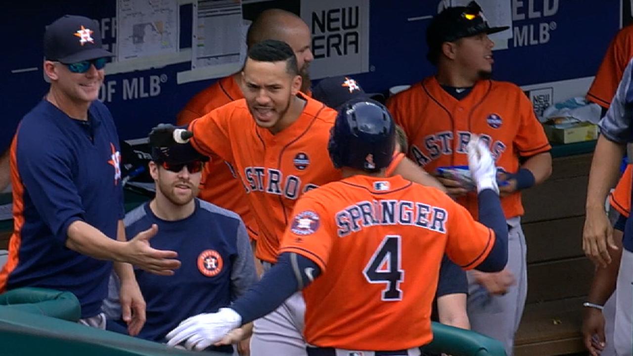 Astros score seven in the 6th