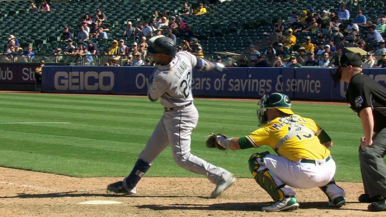 Cano's game-tying two-run homer