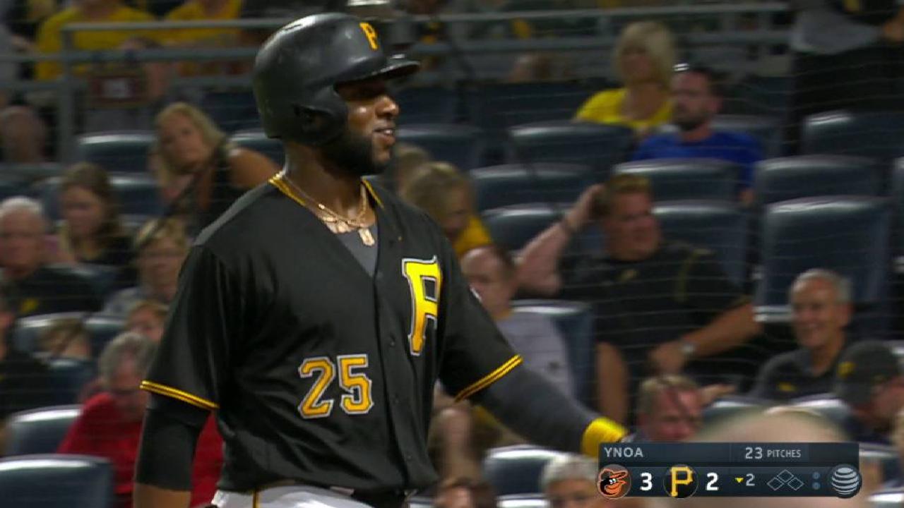 Polanco's solo homer