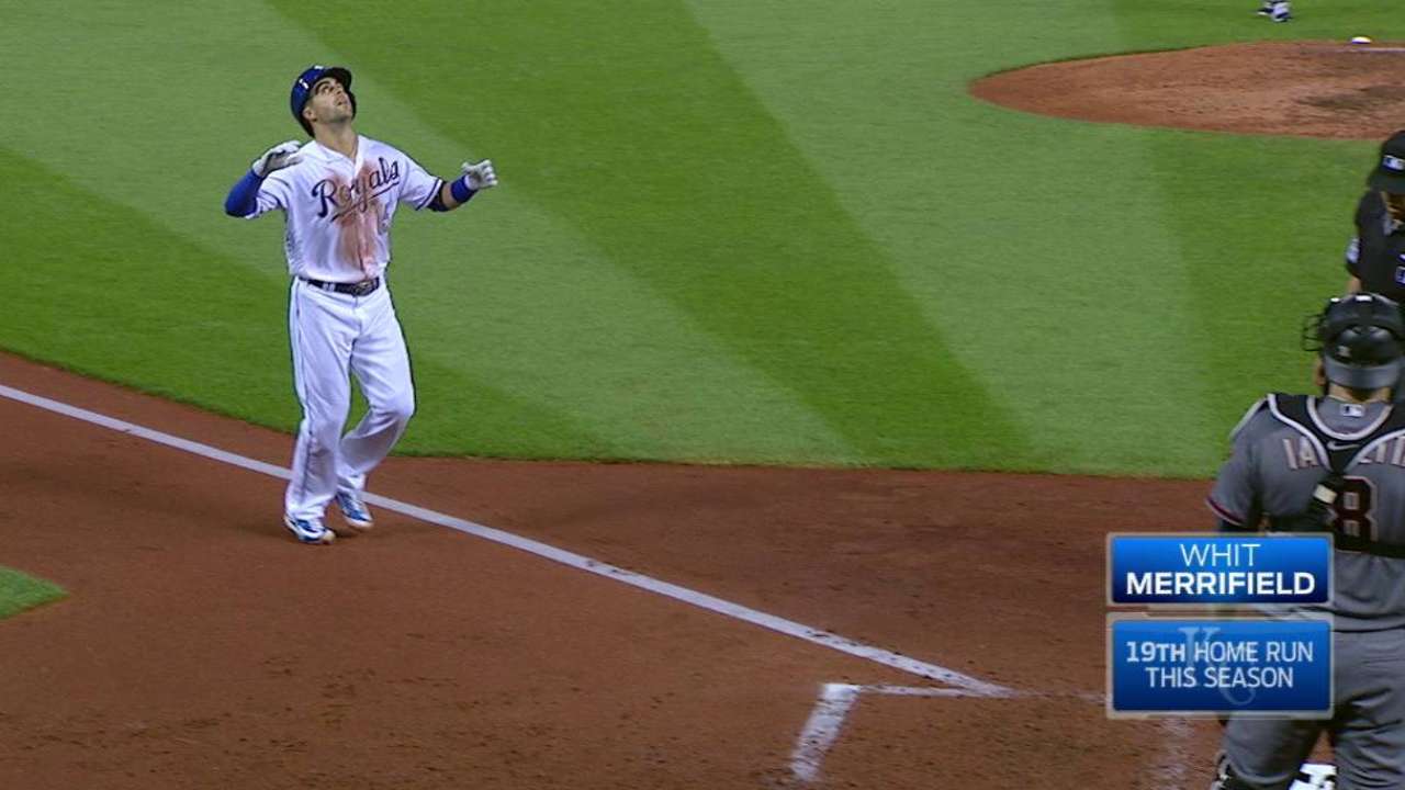 Whit's 19th HR powers Royals past D-backs