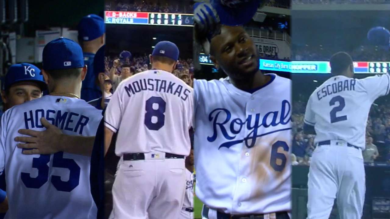 Royals fans give warm ovations
