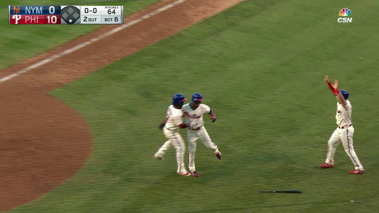 Williams' inside-the-park homer