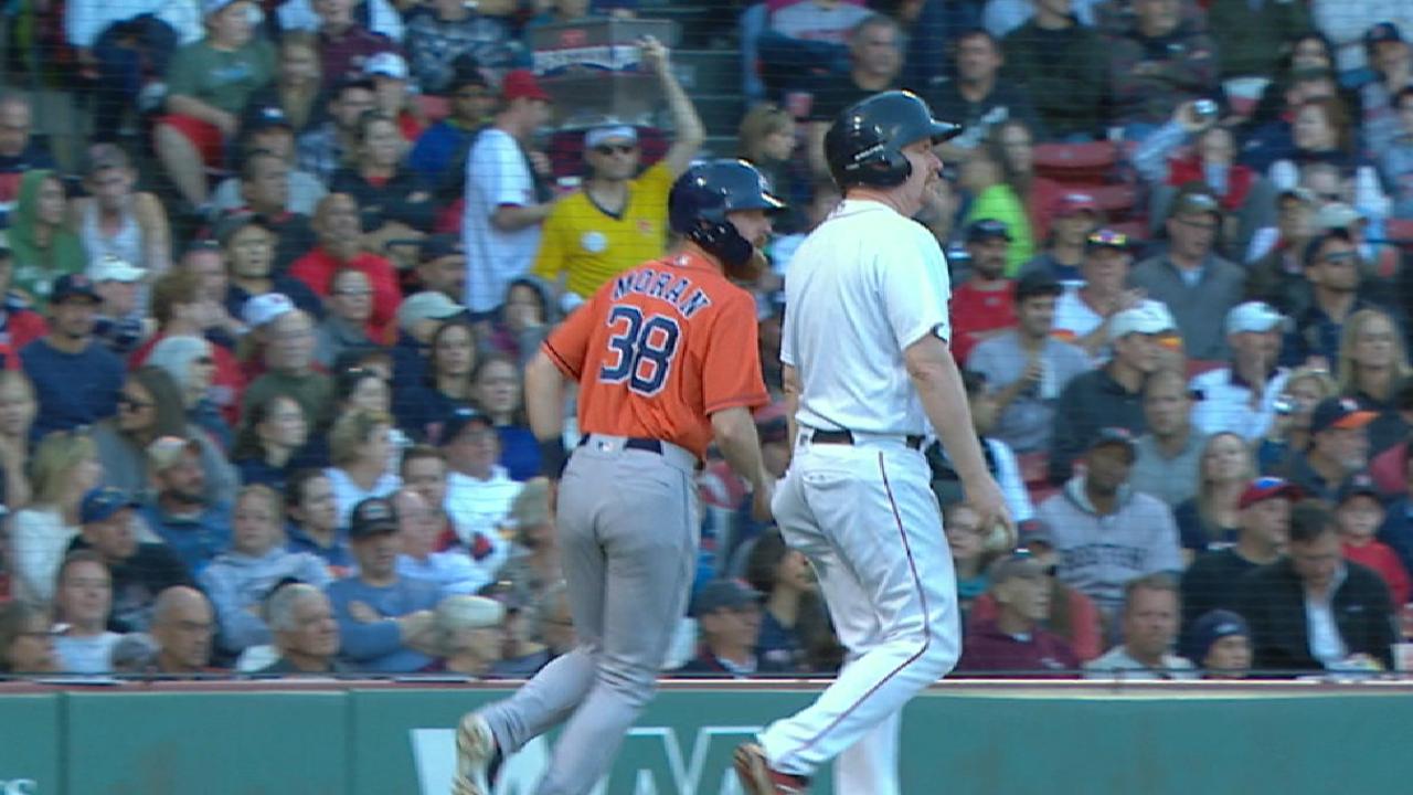Astros use four-run seventh to edge Sox