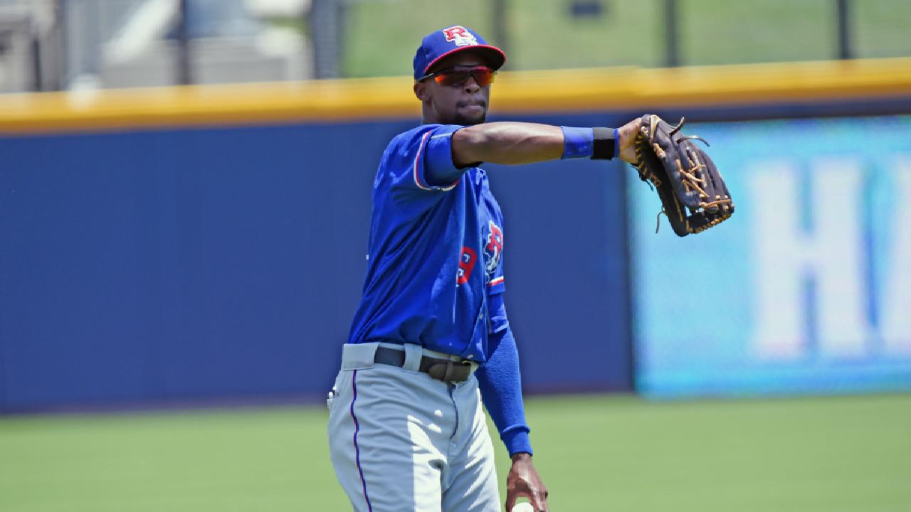Rangers' Beras, Jones use instructs to continue pitching transition