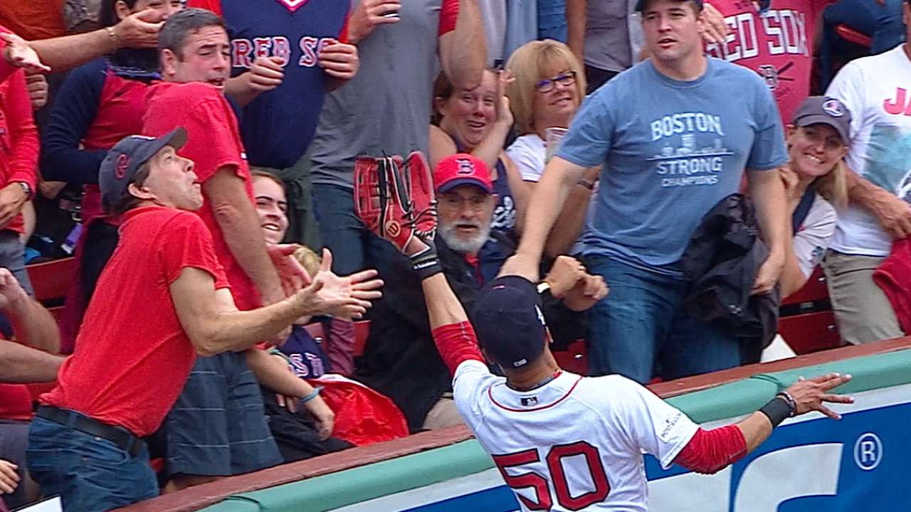 Extended Cut: Betts robs Reddick