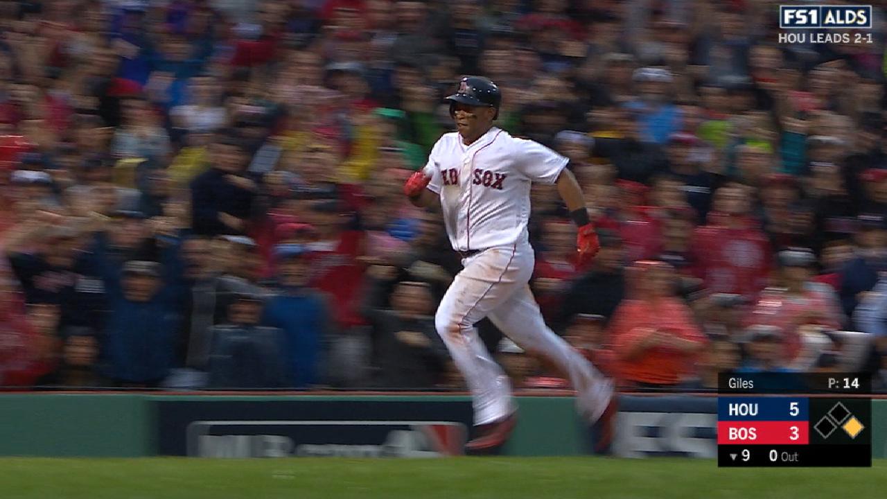 Devers' inside-the-park home run